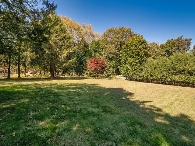 9745 Lindsay, Mccandless, PA 15237