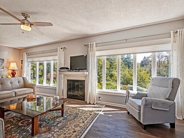 9745 Lindsay, Mccandless, PA 15237