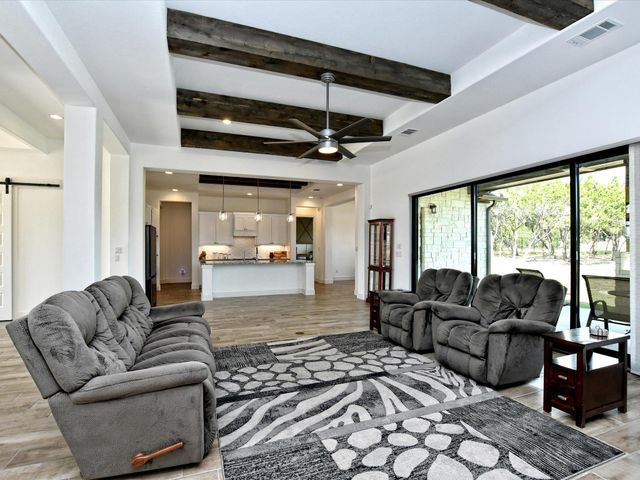 113 Tesoro Perdido CV, Liberty Hill, TX 78642