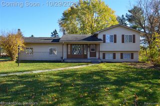 7244 Chapel View Drive, Clarkston, MI 48346