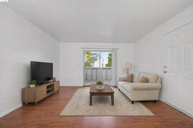 222 Piedmont Lane, Pittsburg, CA 94565