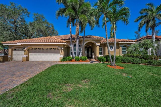 970 SOUTHERN PINE COURT NE, St Petersburg, FL 33703