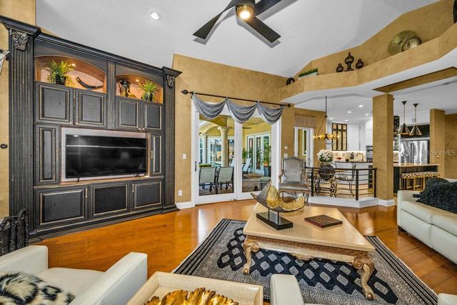 970 SOUTHERN PINE COURT NE, St Petersburg, FL 33703