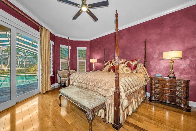 970 SOUTHERN PINE COURT NE, St Petersburg, FL 33703