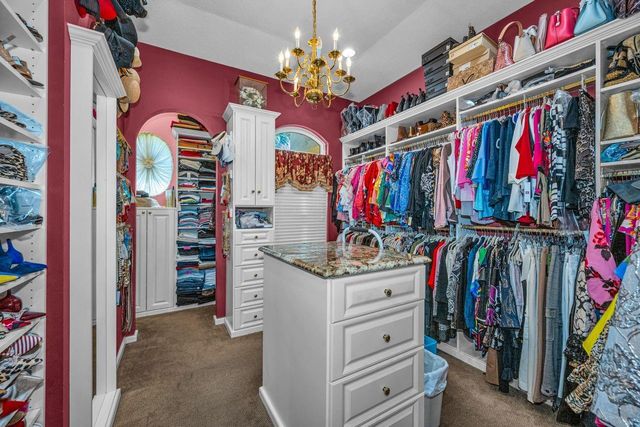 970 SOUTHERN PINE COURT NE, St Petersburg, FL 33703