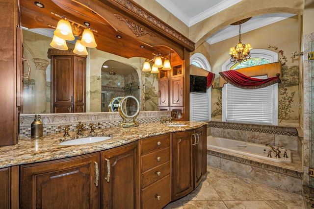 970 SOUTHERN PINE COURT NE, St Petersburg, FL 33703