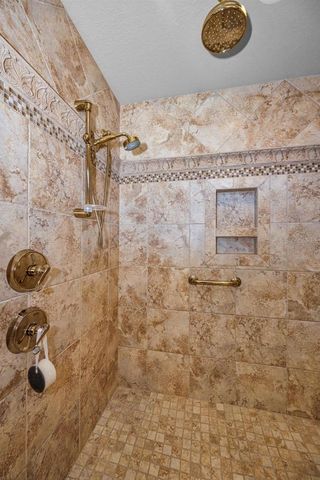 970 SOUTHERN PINE COURT NE, St Petersburg, FL 33703