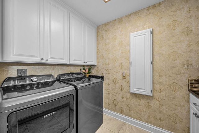 970 SOUTHERN PINE COURT NE, St Petersburg, FL 33703