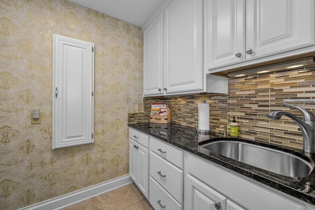 970 SOUTHERN PINE COURT NE, St Petersburg, FL 33703