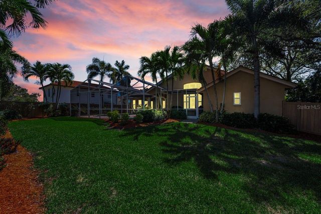 970 SOUTHERN PINE COURT NE, St Petersburg, FL 33703