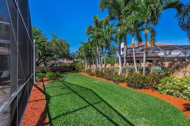 970 SOUTHERN PINE COURT NE, St Petersburg, FL 33703