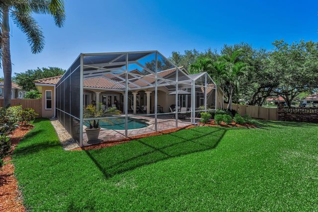 970 SOUTHERN PINE COURT NE, St Petersburg, FL 33703