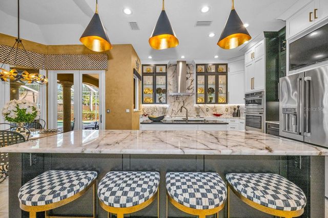 970 SOUTHERN PINE COURT NE, St Petersburg, FL 33703