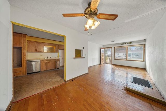 5337 NW 45th Street, Warr Acres, OK 73122