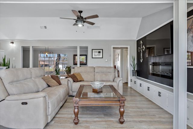 103 Brandon, Edgewood, TX 75117