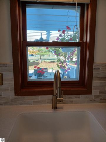 806 S Augres River Drive, Au Gres, MI 48703