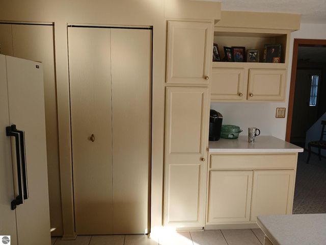 806 S Augres River Drive, Au Gres, MI 48703