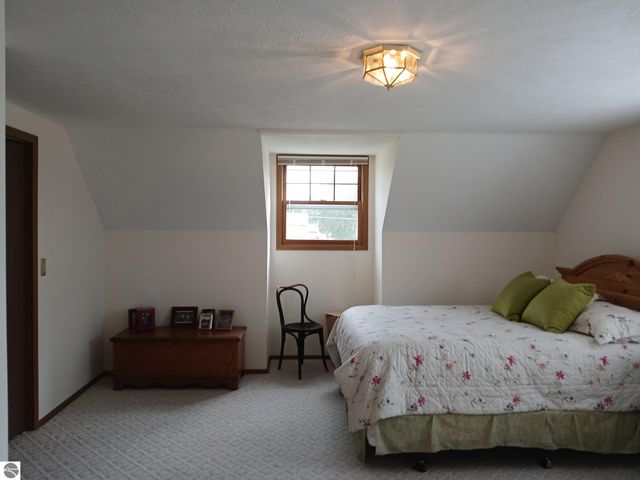 806 S Augres River Drive, Au Gres, MI 48703