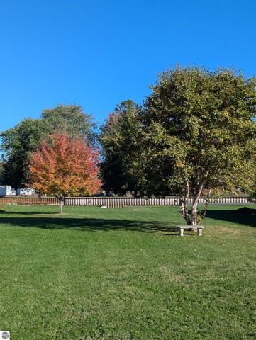 806 S Augres River Drive, Au Gres, MI 48703