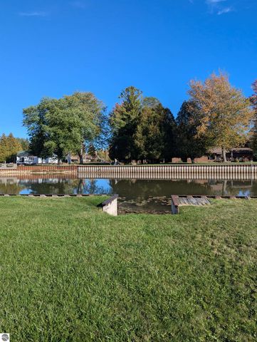 806 S Augres River Drive, Au Gres, MI 48703