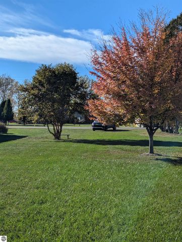 806 S Augres River Drive, Au Gres, MI 48703