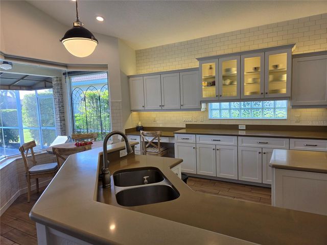 6339 ROOKERY CIRCLE, Bradenton, FL 34203