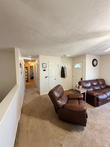 979 HIGHFIELD Court, Middlebury, IN 46540