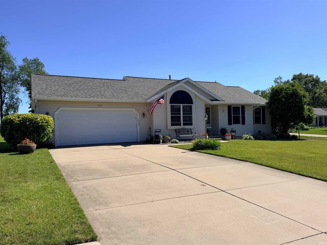 979 HIGHFIELD Court, Middlebury, IN 46540