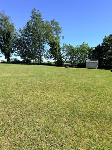 979 HIGHFIELD Court, Middlebury, IN 46540