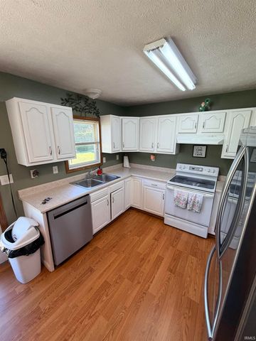 979 HIGHFIELD Court, Middlebury, IN 46540