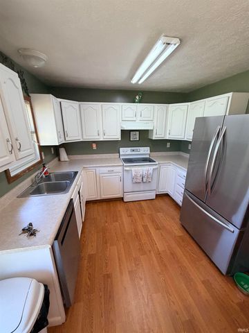 979 HIGHFIELD Court, Middlebury, IN 46540