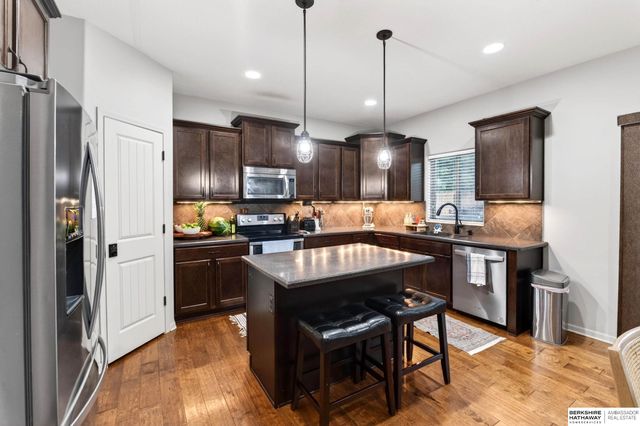 2001 S 195th Street, Omaha, NE 68130
