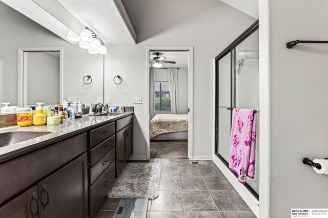 2001 S 195th Street, Omaha, NE 68130