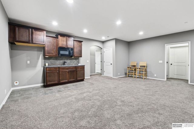 2001 S 195th Street, Omaha, NE 68130