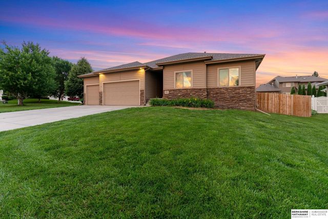 2001 S 195th Street, Omaha, NE 68130
