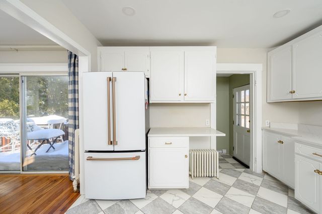 47 Academy Ave, Weymouth, MA 02189