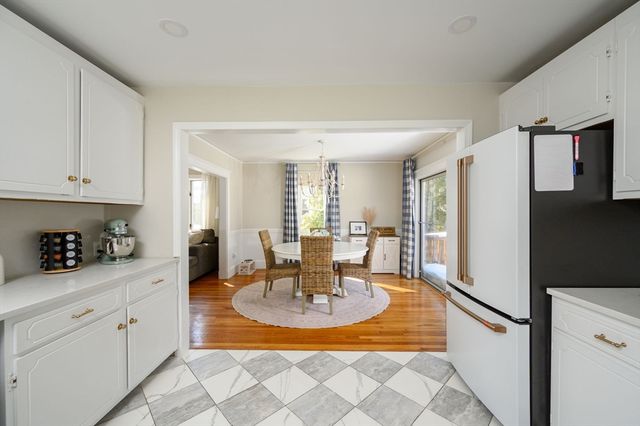 47 Academy Ave, Weymouth, MA 02189