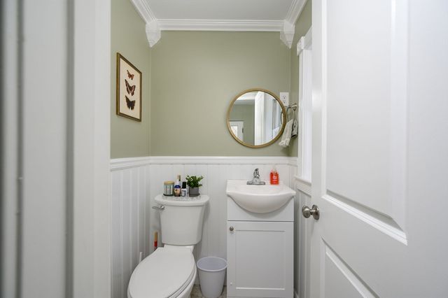 47 Academy Ave, Weymouth, MA 02189