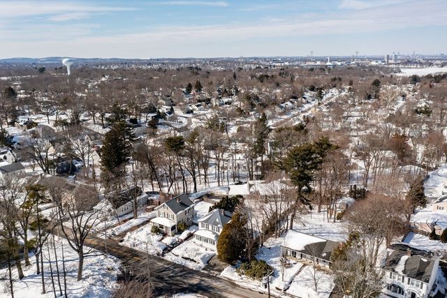 47 Academy Ave, Weymouth, MA 02189