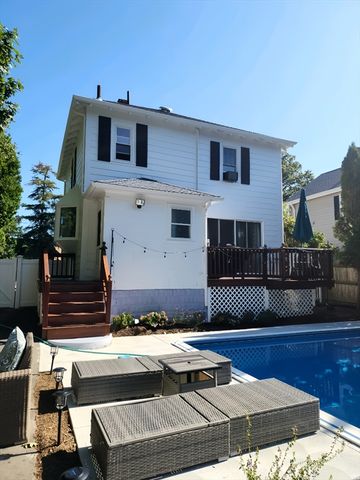 47 Academy Ave, Weymouth, MA 02189