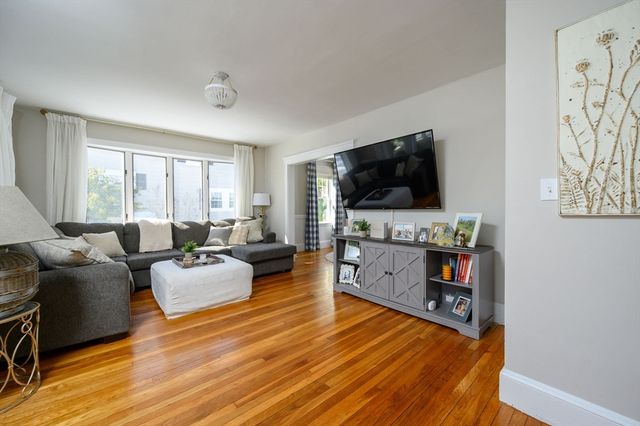 47 Academy Ave, Weymouth, MA 02189