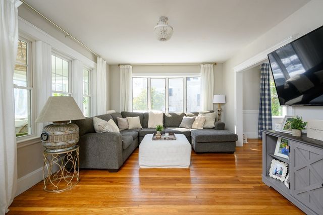 47 Academy Ave, Weymouth, MA 02189