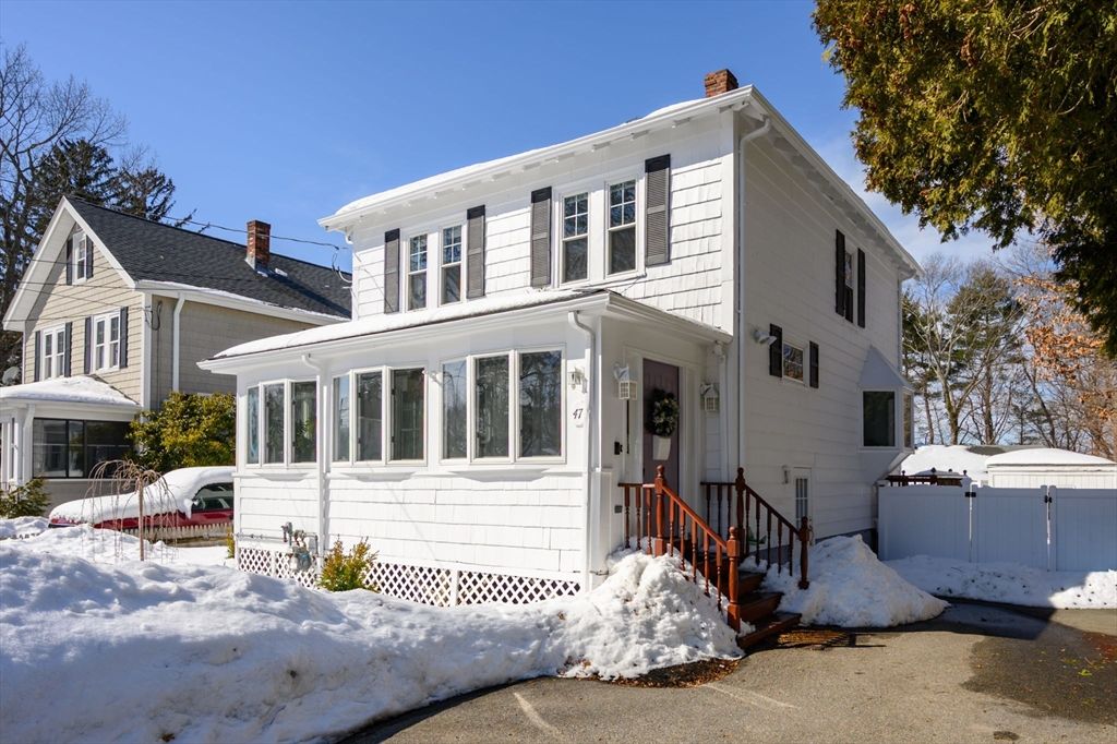 47 Academy Ave, Weymouth, MA 02189