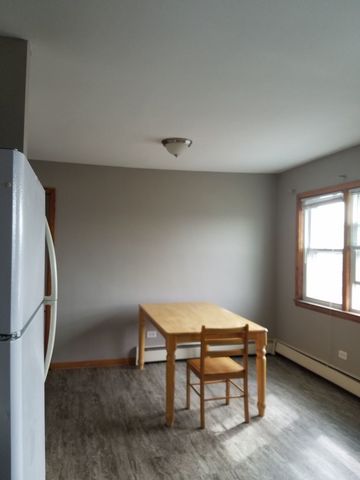 5819 W 54th Place 2E, Chicago, IL 60638