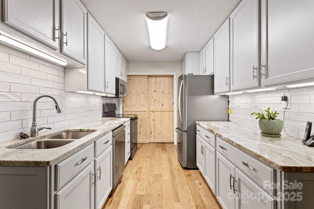 56 Cardinal Circle, Tryon, NC 28782