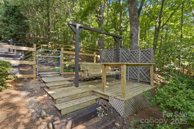 56 Cardinal Circle, Tryon, NC 28782