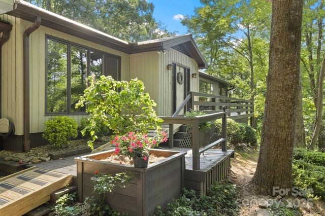 56 Cardinal Circle, Tryon, NC 28782