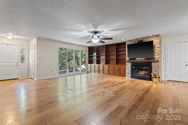 56 Cardinal Circle, Tryon, NC 28782