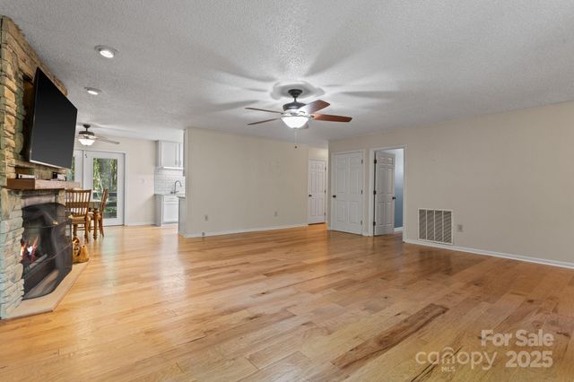 56 Cardinal Circle, Tryon, NC 28782