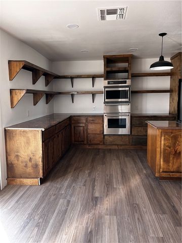 12263 Villarreal St, Sinton, TX 78387